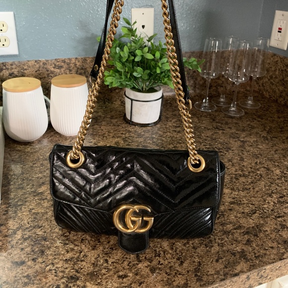 GG Marmont Medium Shoulder Bagu - Picture 1 of 8